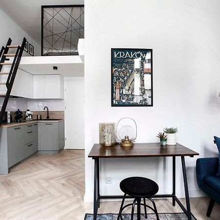 Charming Studio With Kitchen - Old Town, Main Station Krakau Buitenkant foto