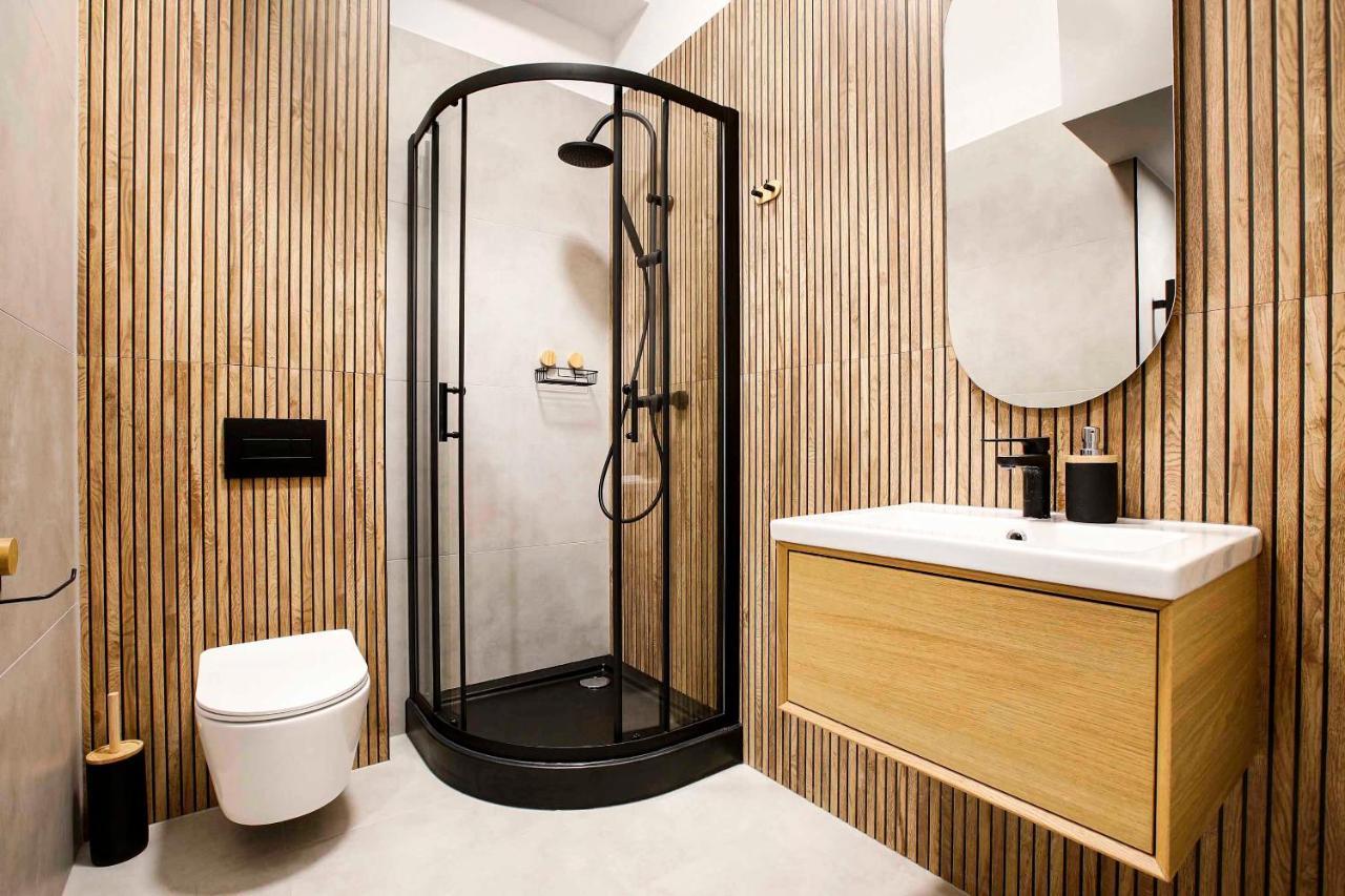 Charming Studio With Kitchen - Old Town, Main Station Krakau Buitenkant foto