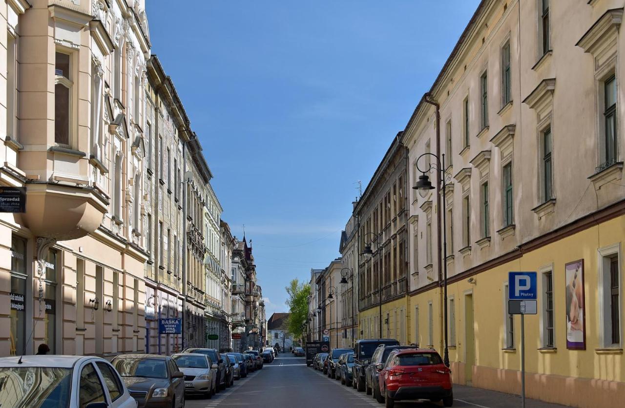 Charming Studio With Kitchen - Old Town, Main Station Krakau Buitenkant foto