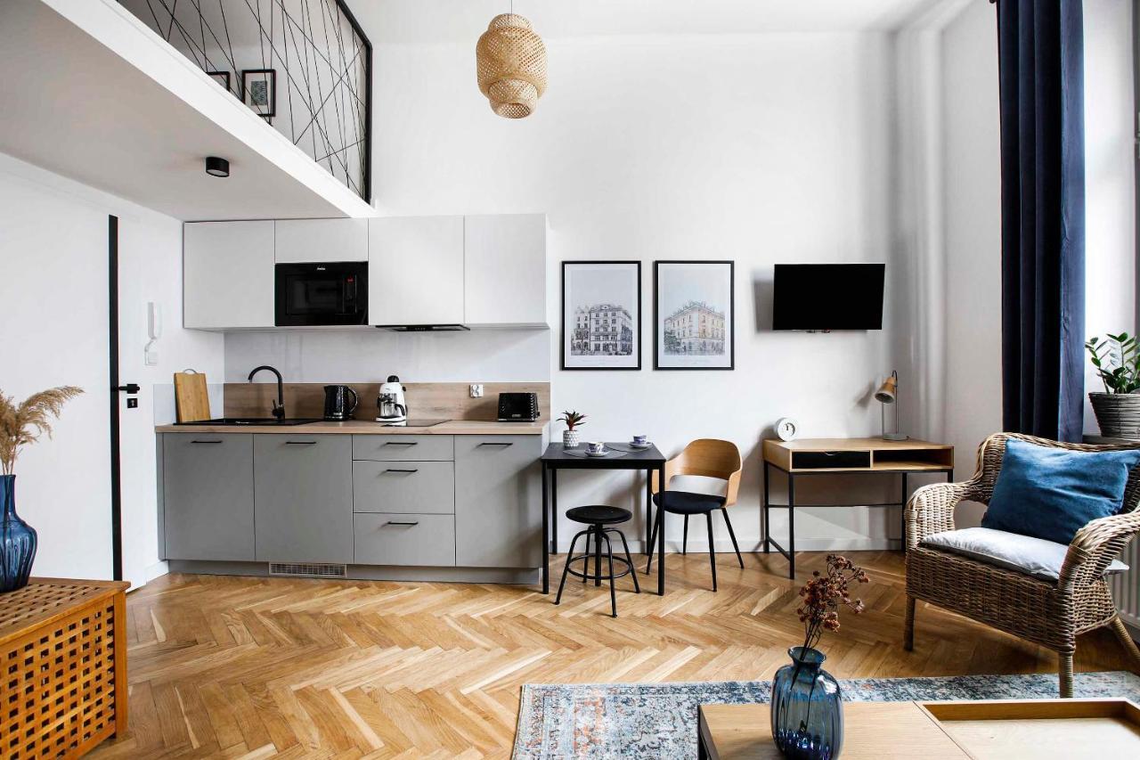 Charming Studio With Kitchen - Old Town, Main Station Krakau Buitenkant foto